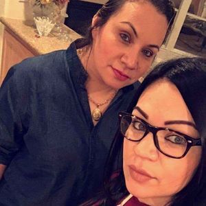 Meet your Posher, Iris